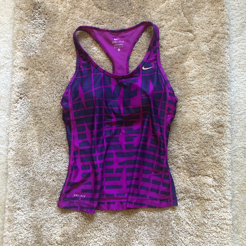 Nike women work out top